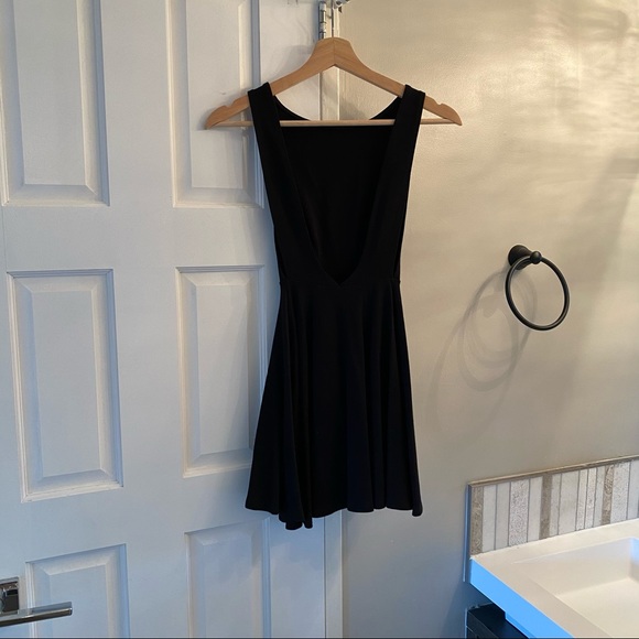 Dress - Picture 3 of 3